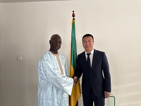 Lisette exchanged and cooperated with Moussa Balde, the Minister of Agriculture of Senegal